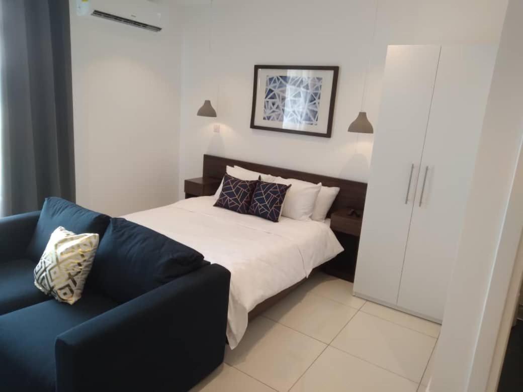 Embassy Gardens Luxury Suites Cpg Акра Екстериор снимка