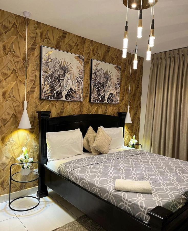 Embassy Gardens Luxury Suites Cpg Акра Екстериор снимка
