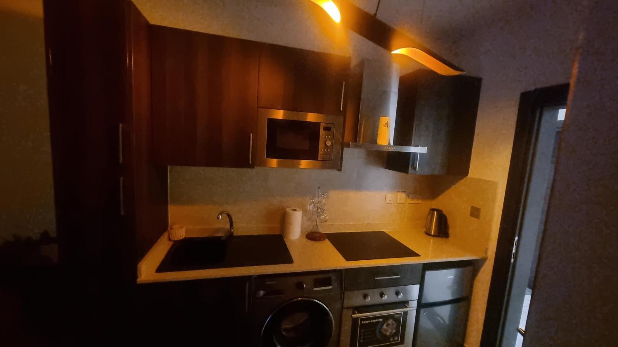 Embassy Gardens Luxury Suites Cpg Акра Екстериор снимка