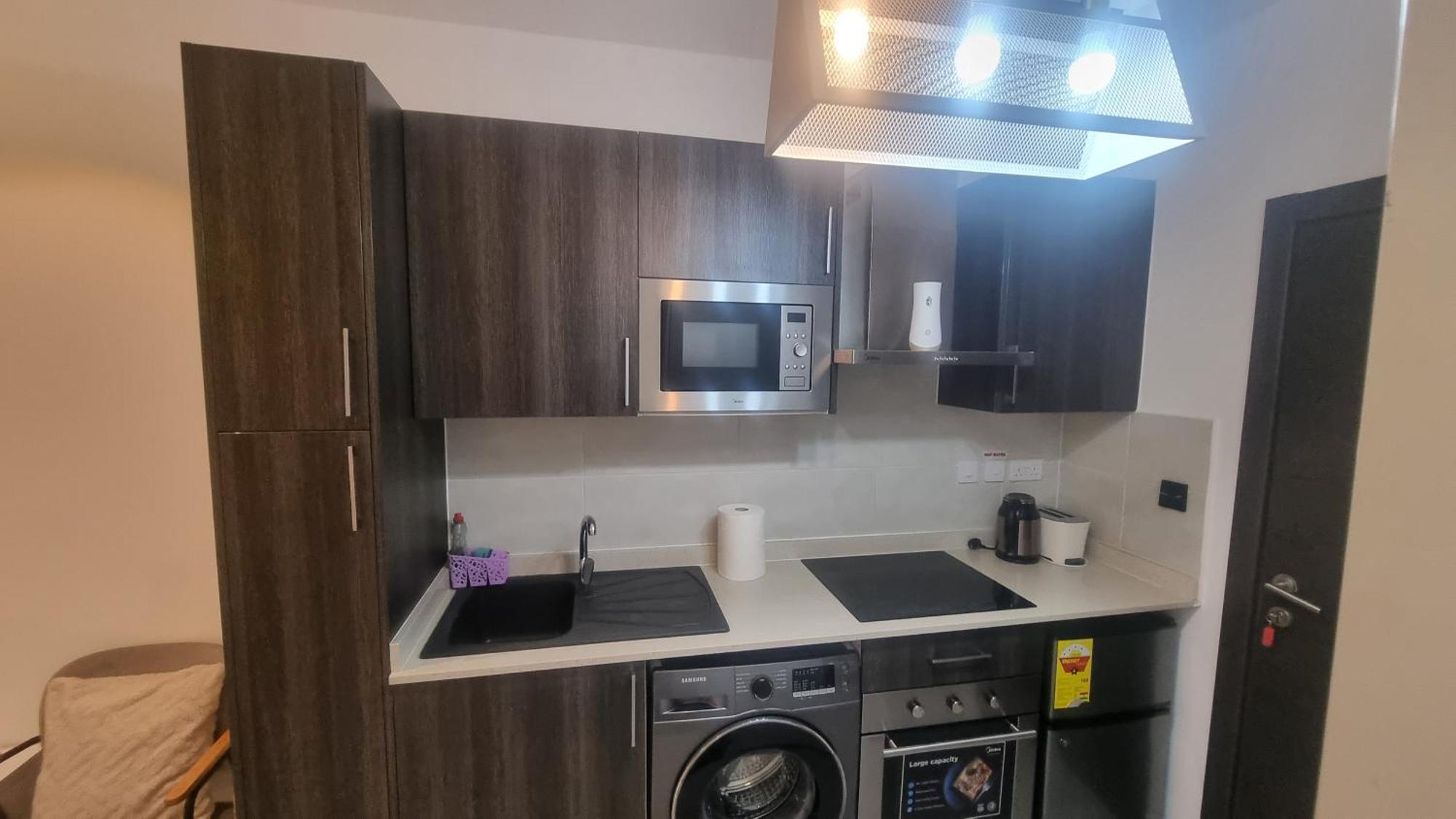 Embassy Gardens Luxury Suites Cpg Акра Екстериор снимка