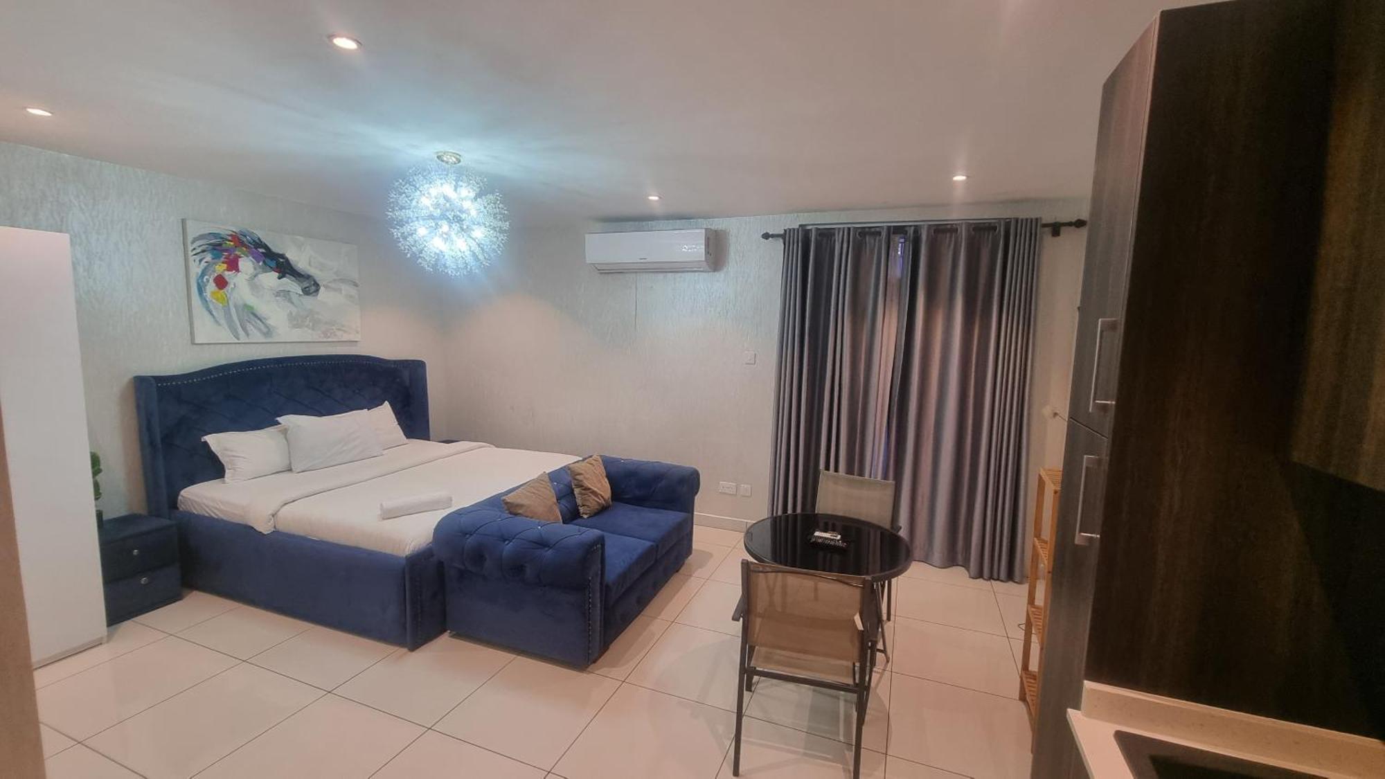 Embassy Gardens Luxury Suites Cpg Акра Екстериор снимка