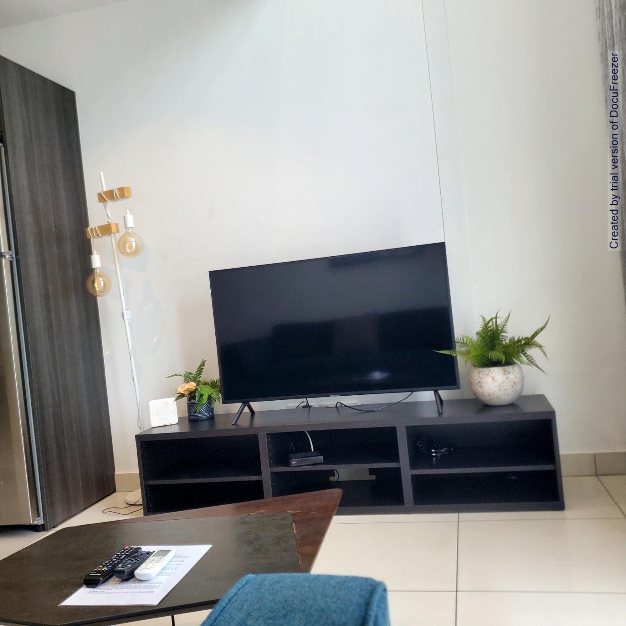 Embassy Gardens Luxury Suites Cpg Акра Екстериор снимка