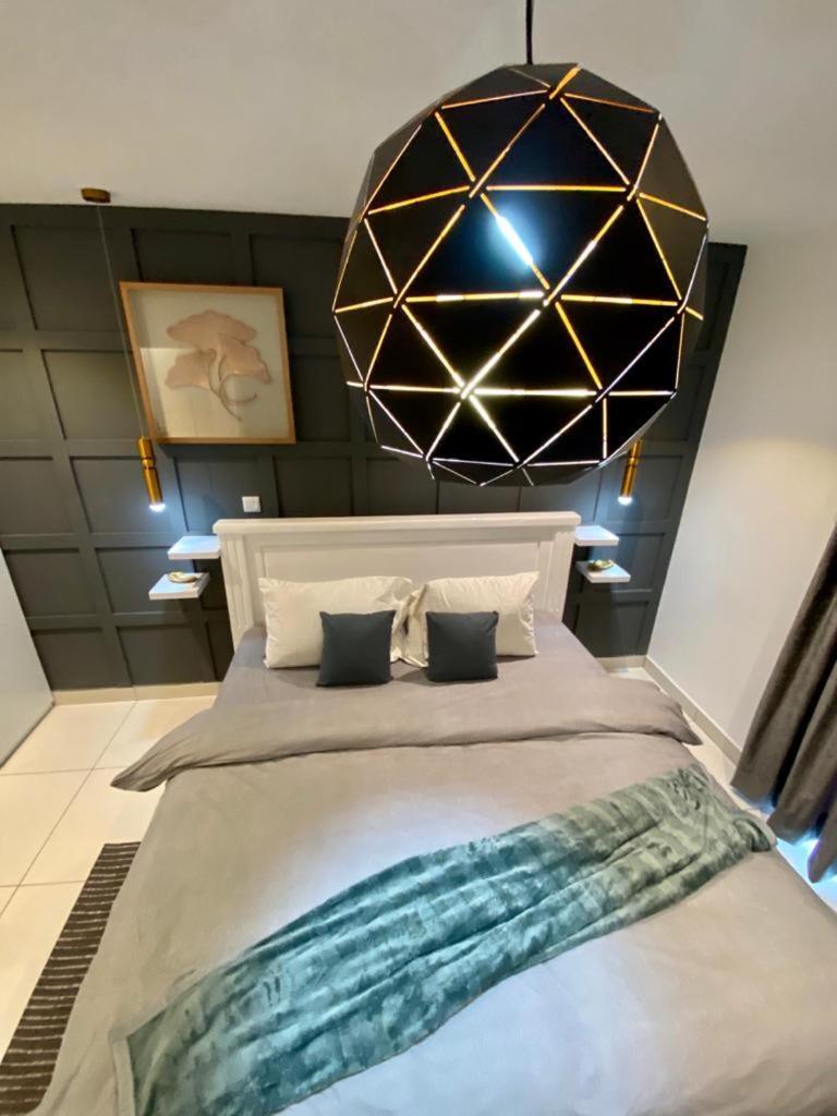 Embassy Gardens Luxury Suites Cpg Акра Екстериор снимка